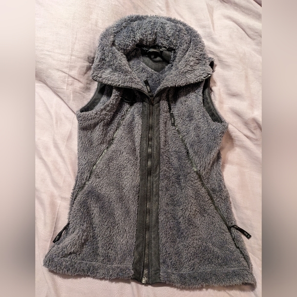 GUC Kuhl Flight Vest - Picture 3 of 15